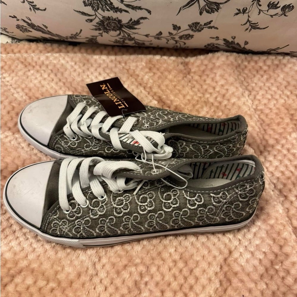 Lincoln Outfitters Women’s Size 11